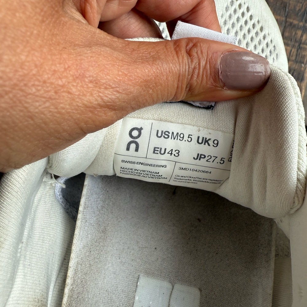 On cloud  Men's Sneakers in Off-White size 9.5 men - Picture 6 of 6